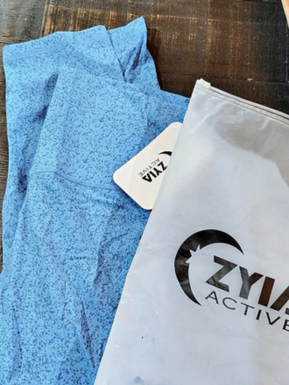 Zyia Active Speckled Blue Vivant Hi-Rise 7/8 24" Top